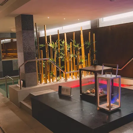 The Park Wellnessspa & Restaurant Hotel 4*